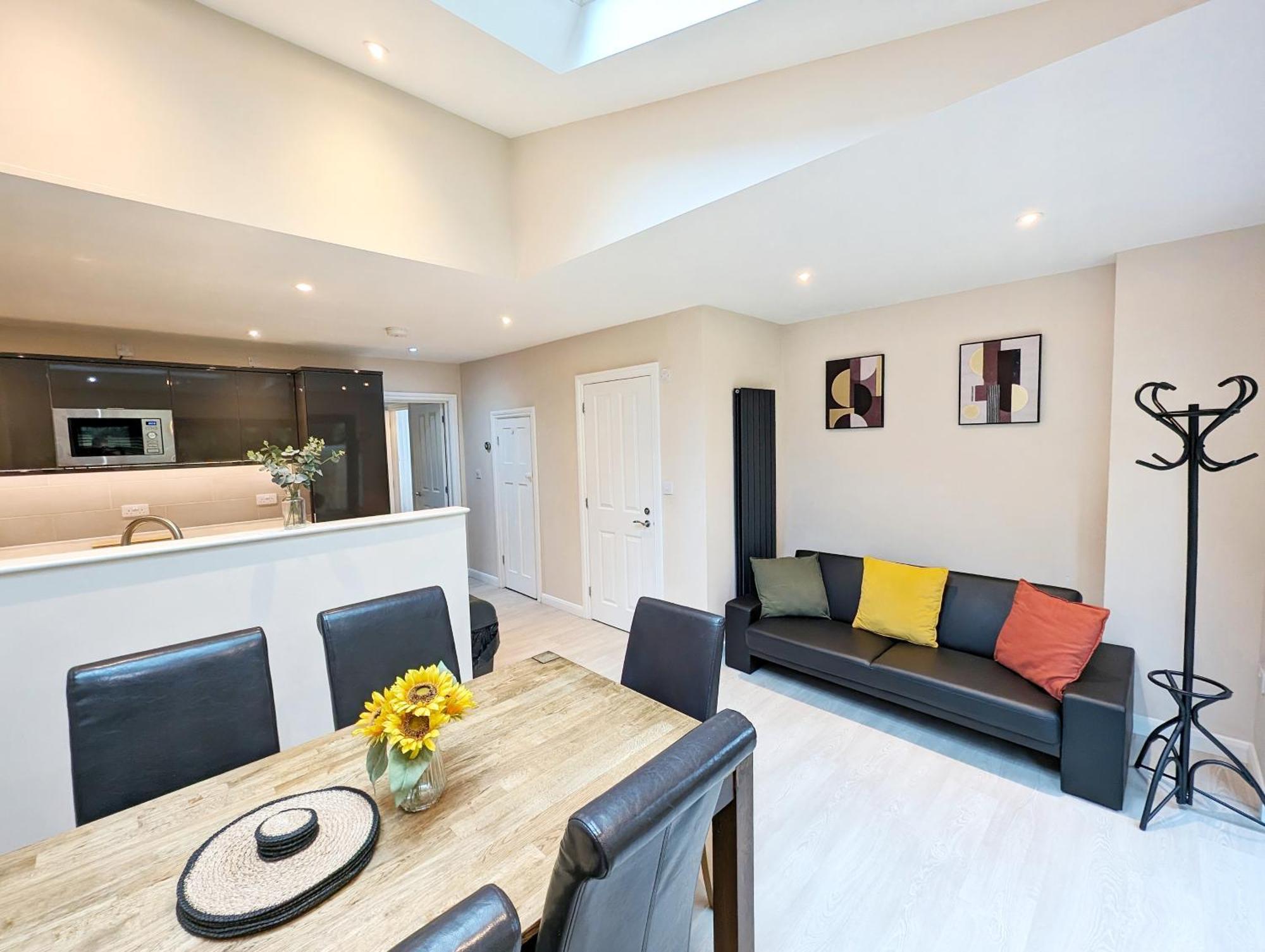 Central Cambridge, Charming 3-Bed House With Free Parking! Buitenkant foto